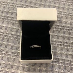 Pandora shooting star size 4 ring